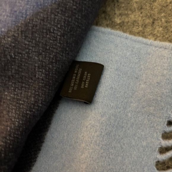 EXPRESS Merino Wool & Cashmere Blue Striped Scarf - Picture 5 of 7